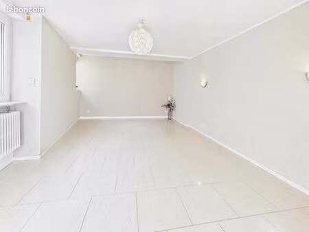 maison 5 pièces 148 m²