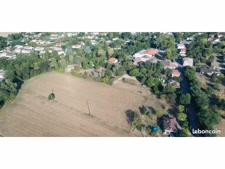 terrain 844 m² lasserre pradere