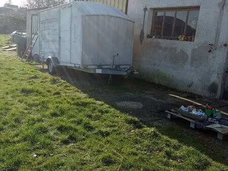 terrain de 2674 mètres carrés