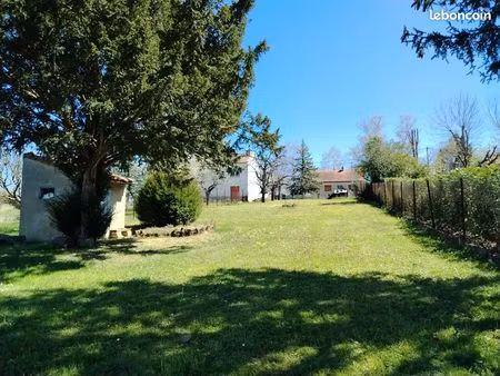 terrain constructible à billom