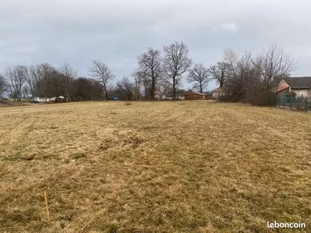 terrain à bâtir à loubeyrat