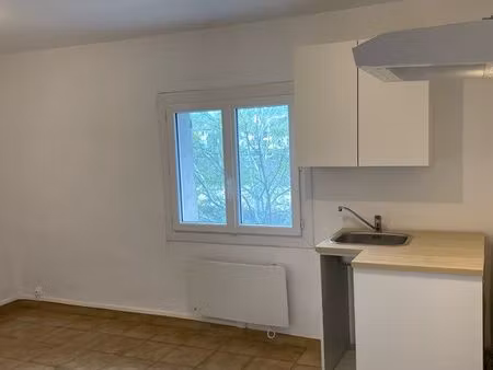 a louer direct - appartement rénové 32m2