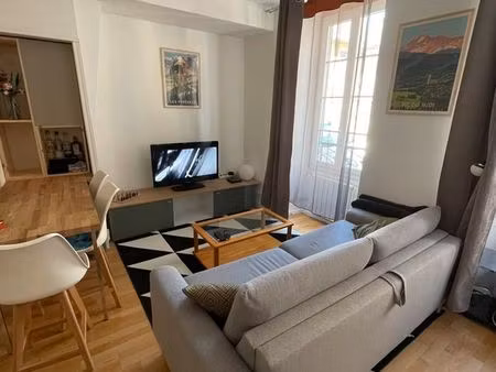 t1 meublé 32 m² – centre bagnères-de-bigorre