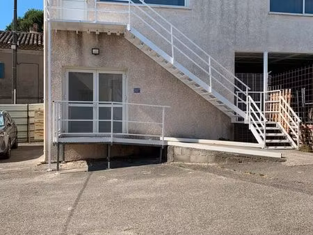 location local commercial