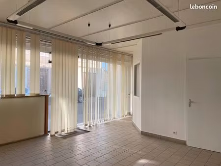 evreux - centre ville - proche mairie murs libres