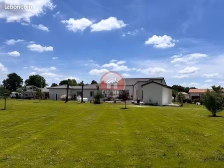 propriété 6 pièces 140 m²