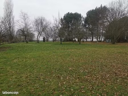 terrain 1 300 m² saint martin du bois