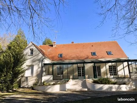 maison 8 pièces 195 m²