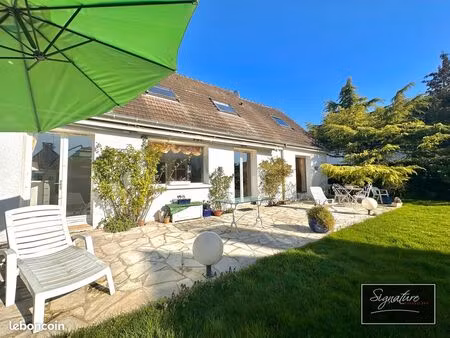 maison 6 pièces 121 m²