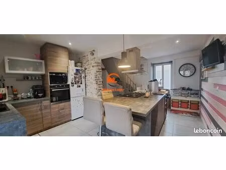 propriété 8 pièces 190 m²