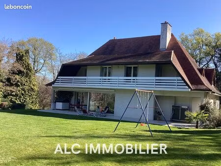 propriété 10 pièces 250 m²