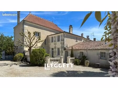 maison 8 pièces 169 m²