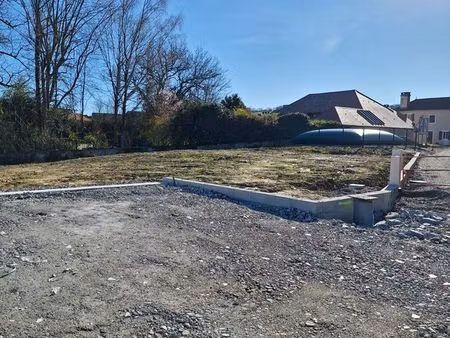 à bougarber-beau terrain plat et viabilisé de 573 m2-lot 1