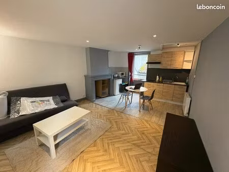 charmant studio meublé – rue du charmant  cognac disponible 1er avril