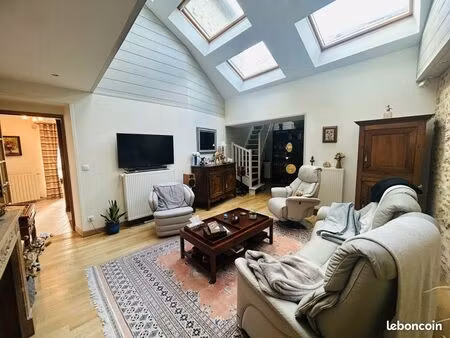 triplex 7 pièces 163 m²