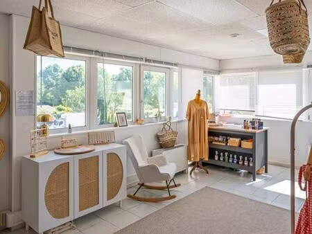 bureau de 28m² près de nîmes à langlade