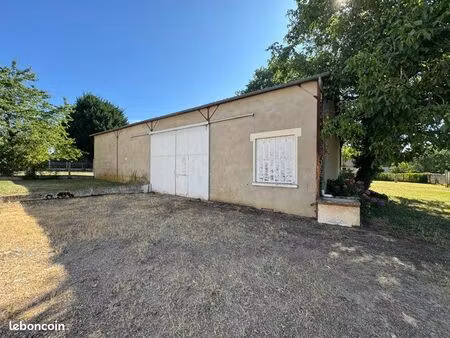à vendre hangar de 175 m2 à pougues les eaux