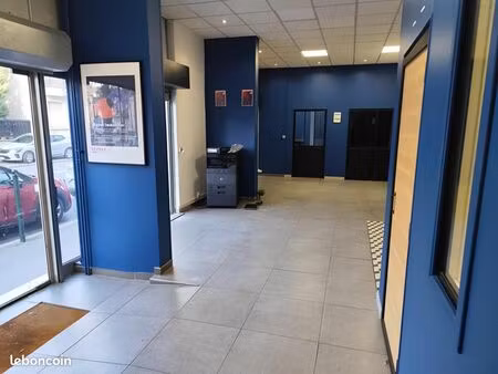 local commercial 105 m²