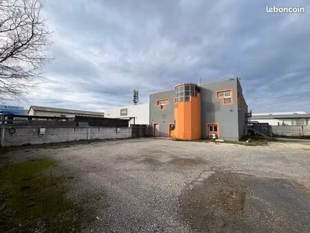 local à louer laudun l’ardoise