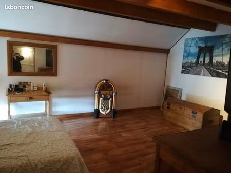 maison ancienne en pierre