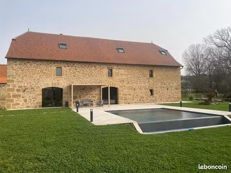 grange 5 pièces 250 m²