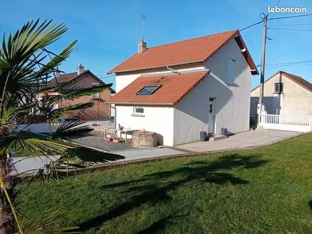 maison 3 pièces 95m²