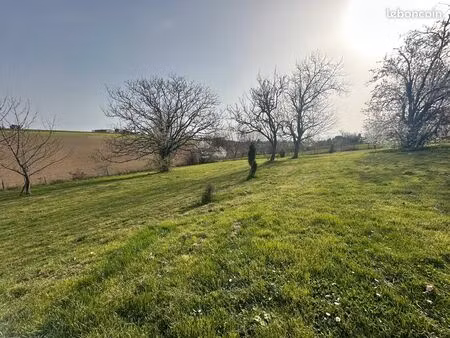 terrain verfeil 1400 m²