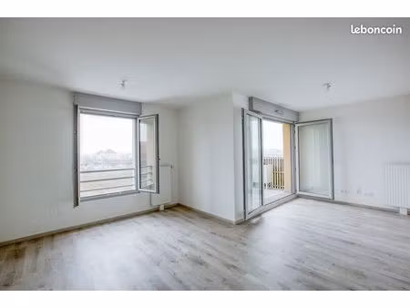 appartement t3 58m² - angers les hauts de saint-aubin 213000 euros