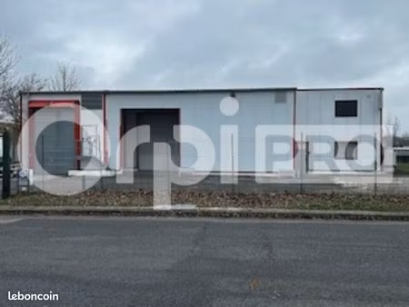 local d'activité 484 m²