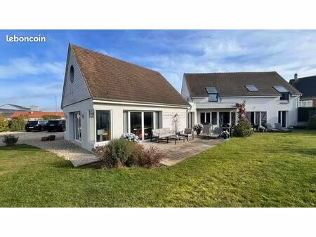 maison spacieuse à vendre à bailleau-l'évêque - 5 chambres  240 m²