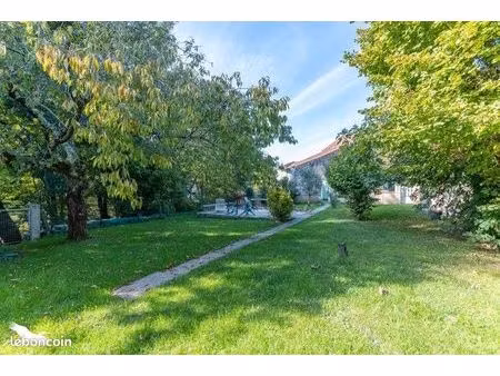 moulin 9 pièces 265 m²