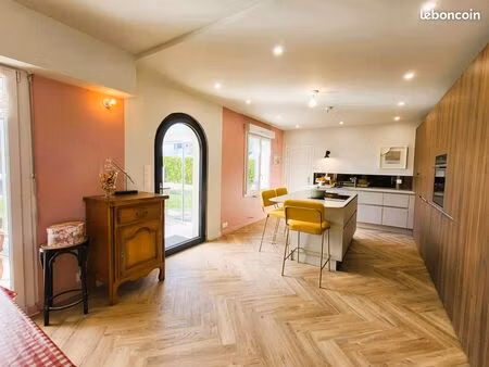 maison 6 pièces 107 m²