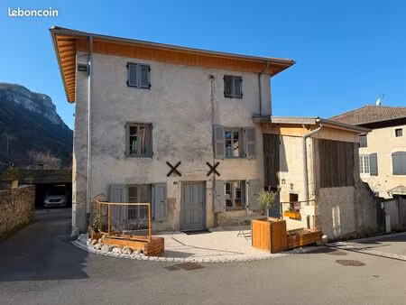 maison de village 4 pièces 154m²