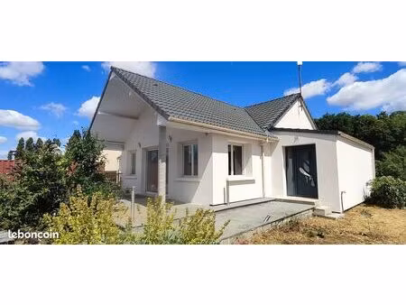 maison atypique / 5 pièces / 4 chambres / 139m² / terrain 986 m² / sous-sol total