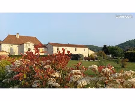 maison 11 pièces de 338 m2