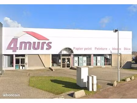 local commercial 740 m²