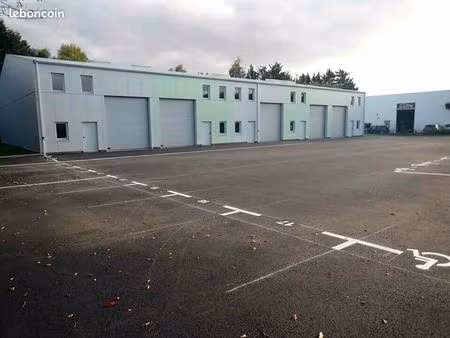 local d'activite 214 m² novillers