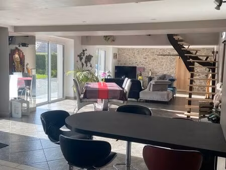 longère rénovée 200m2 habitables