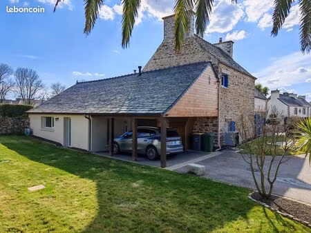 maison alliant pierre et modernité centre bourg