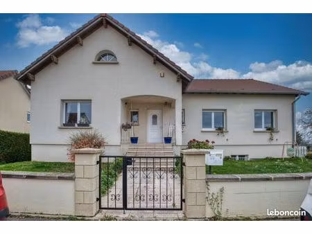 baisse de prix a vendre  spacieuse maison familiale (300m) aux portes de la nature  idéale