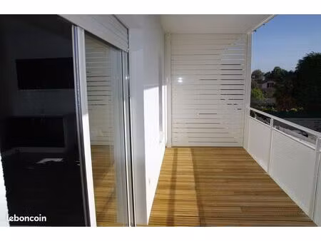 t3 avec terrasse plein sud et place de parking