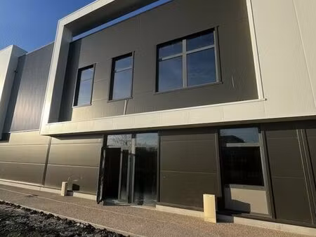 local d'activite 357 m² montataire