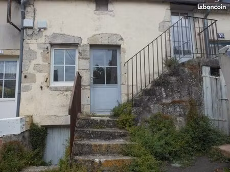 petite maison dans le centre ville