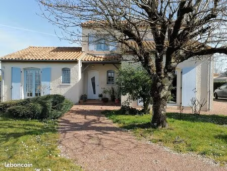 pavillon de 118 m2 avec piscine