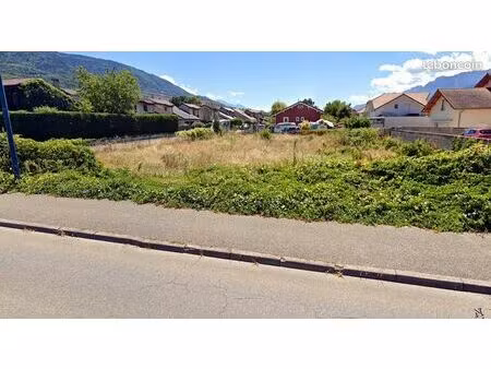 terrain 799 m² pontcharra centre-ville viabilise