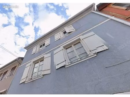 immeuble 10 pièces 261 m²