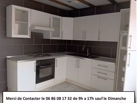 beau f2/f3 terrasse cuisine équipée penderies état neuf