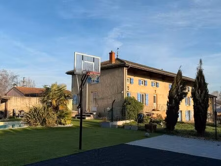 maison 5 pièces 180 m²