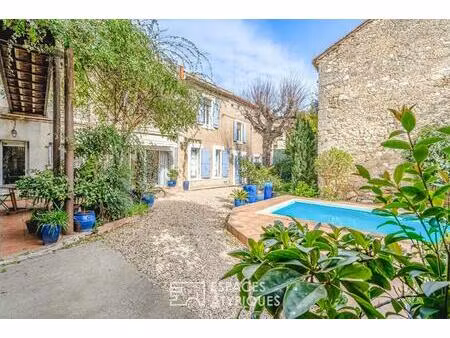 demeure de caractère et son jardin suspendu - un refuge secret au cœur des commodités