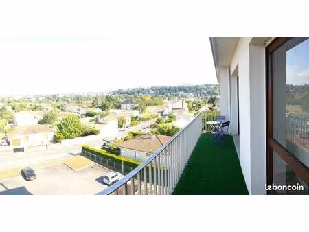 t1 bis meublé lumineux – dernier étage – grand balcon vue angoulême – parking